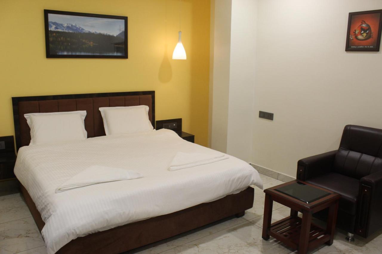 Hotel Kumbhakarna Guntūr Dış mekan fotoğraf